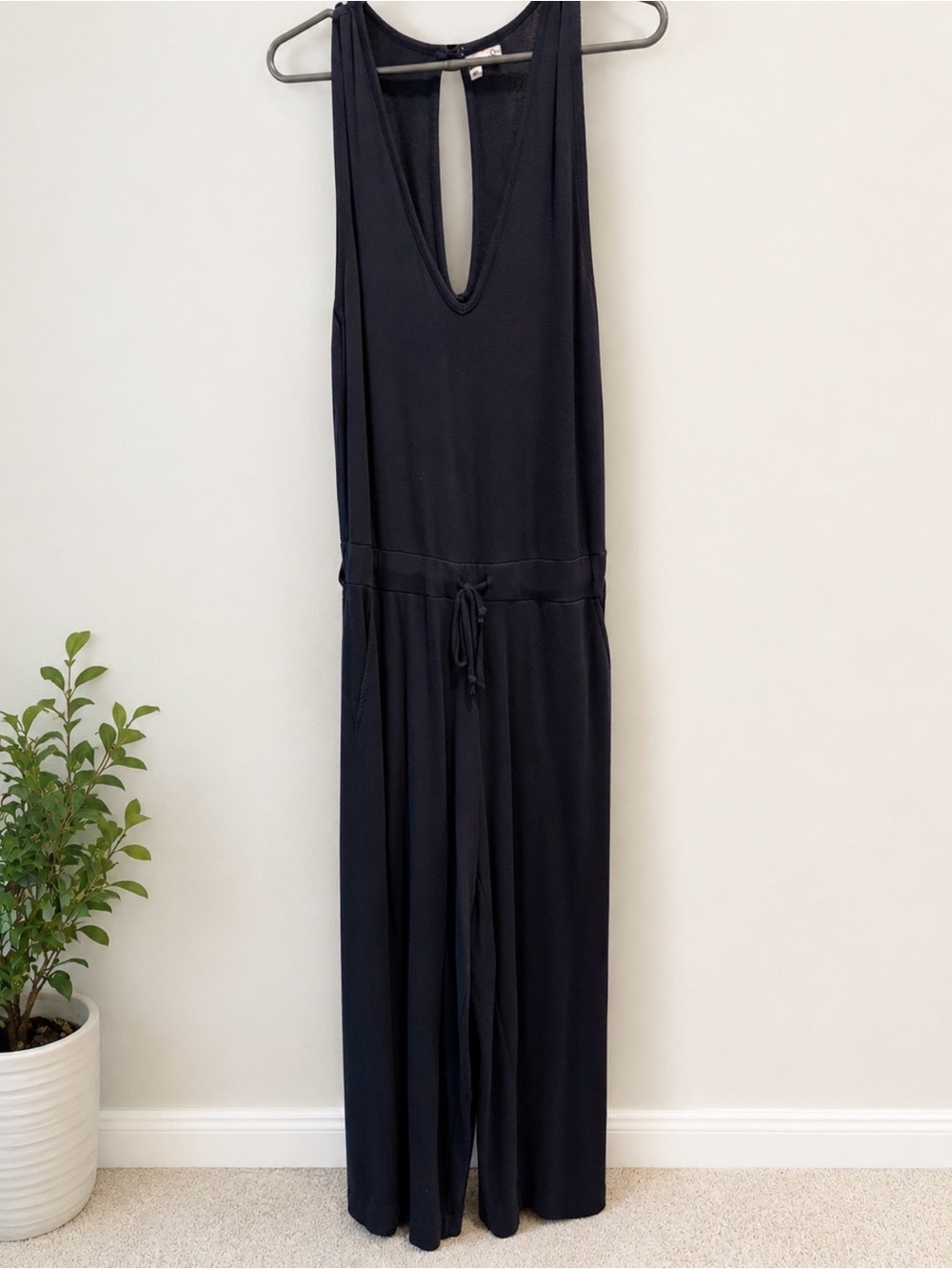 Navy Sleeveless V-Neck Jumpsuit